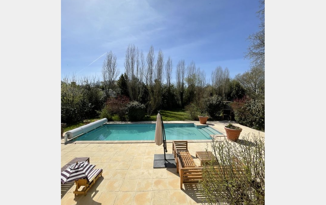 BOUTIN MATTHIAS : Maison / Villa | SAINTE-EULALIE (33560) | 186 m2 | 1 844 € 