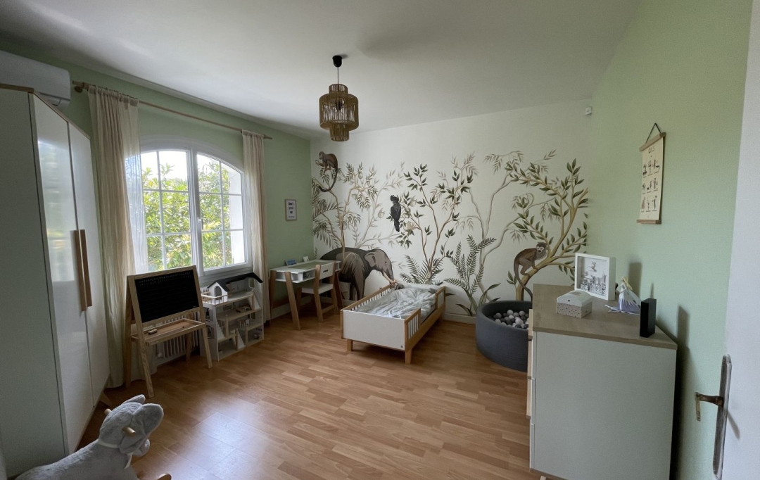 BOUTIN MATTHIAS : Maison / Villa | SAINTE-EULALIE (33560) | 186 m2 | 1 844 € 