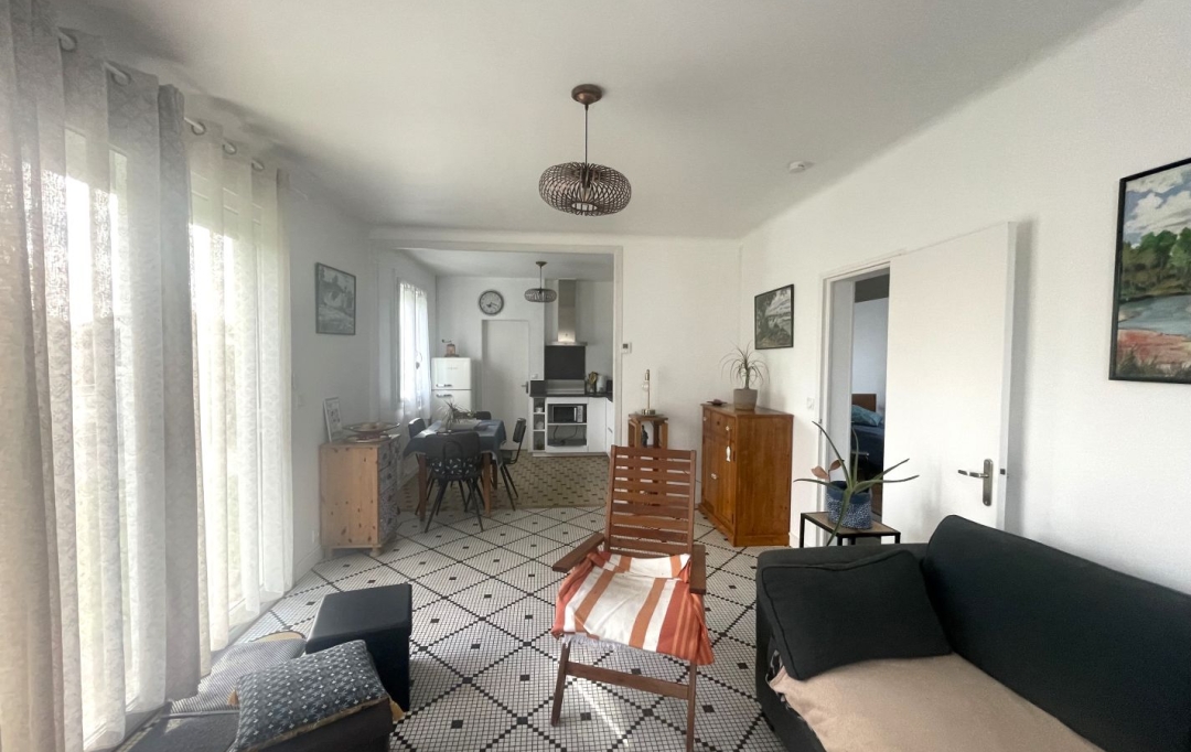 BOUTIN MATTHIAS : Maison / Villa | CARBON-BLANC (33560) | 58 m2 | 270 400 € 